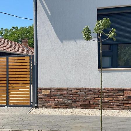 Thermal Apartmanok Raday 4 - Zendaya Hajdúszoboszló Εξωτερικό φωτογραφία